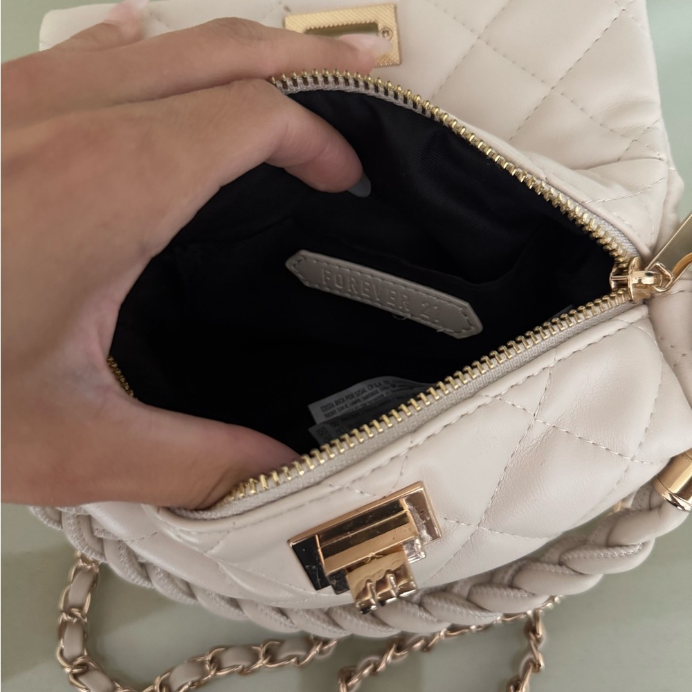 Forever 21 Crossbody Bag View 4